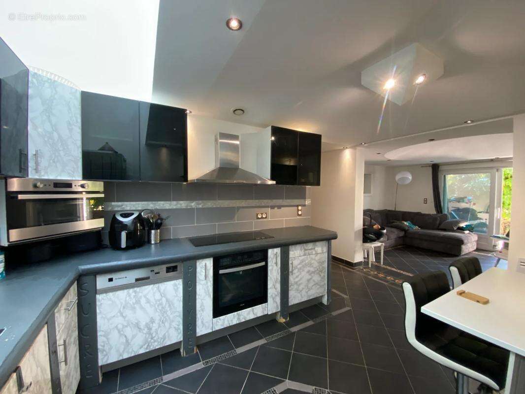 Appartement à VILLEMOMBLE
