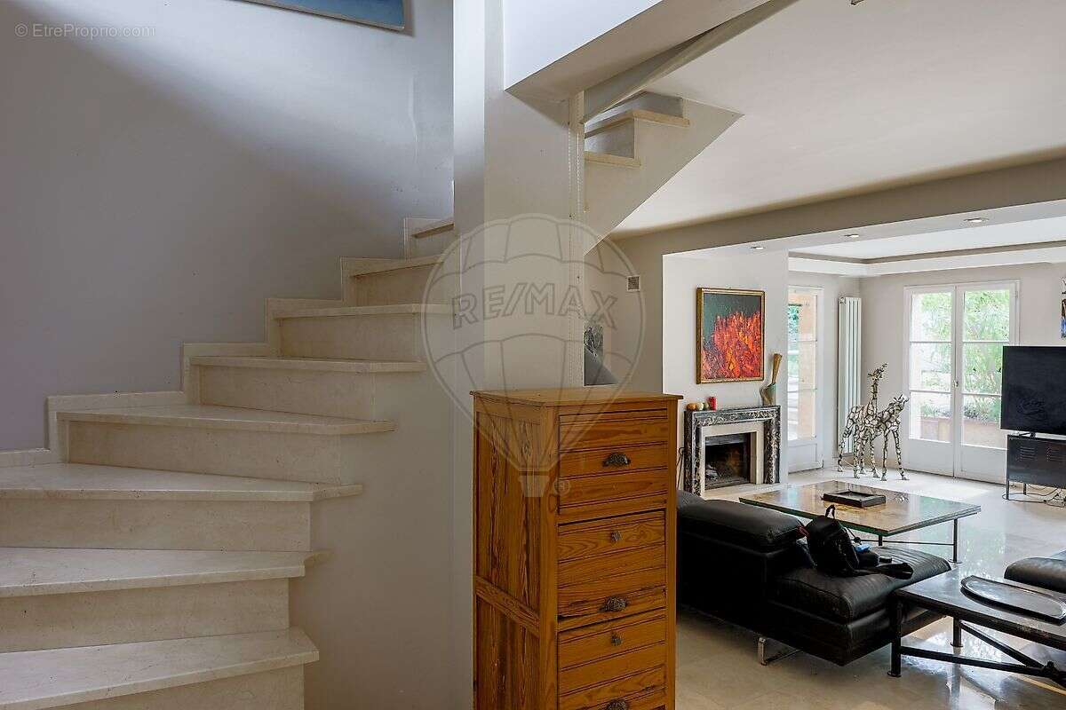 Maison à LAUZERVILLE