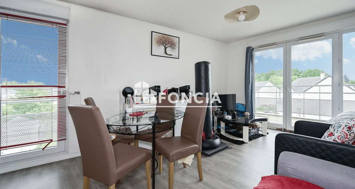 Appartement à SAINT-PRYVE-SAINT-MESMIN