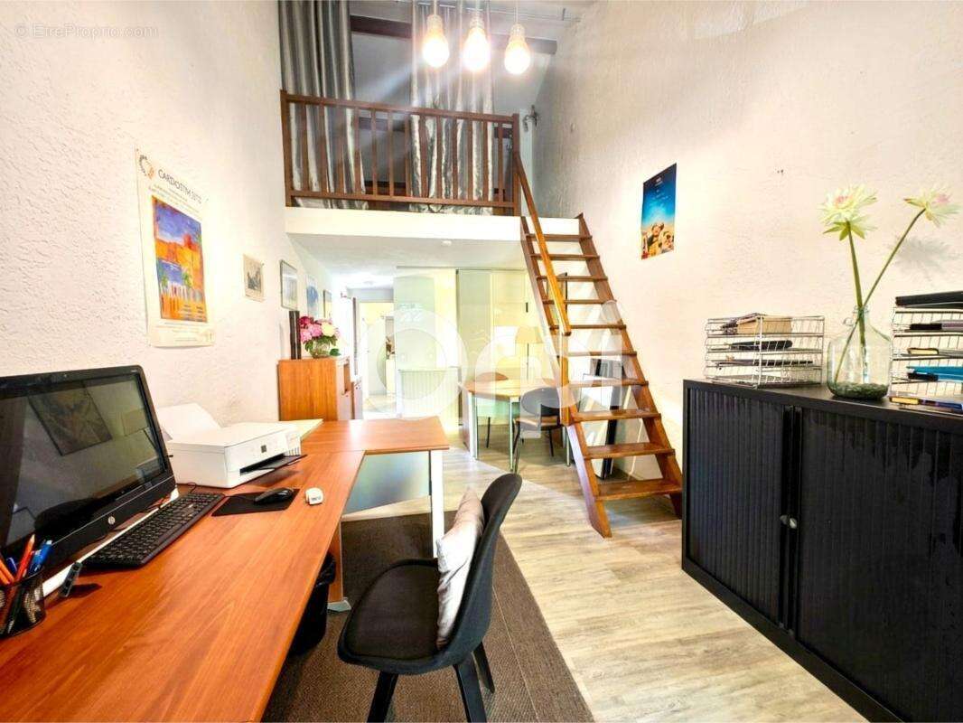 Logement avec terrasse - place de parking privée et cave - piscine / résidence sécurisée - photo 6