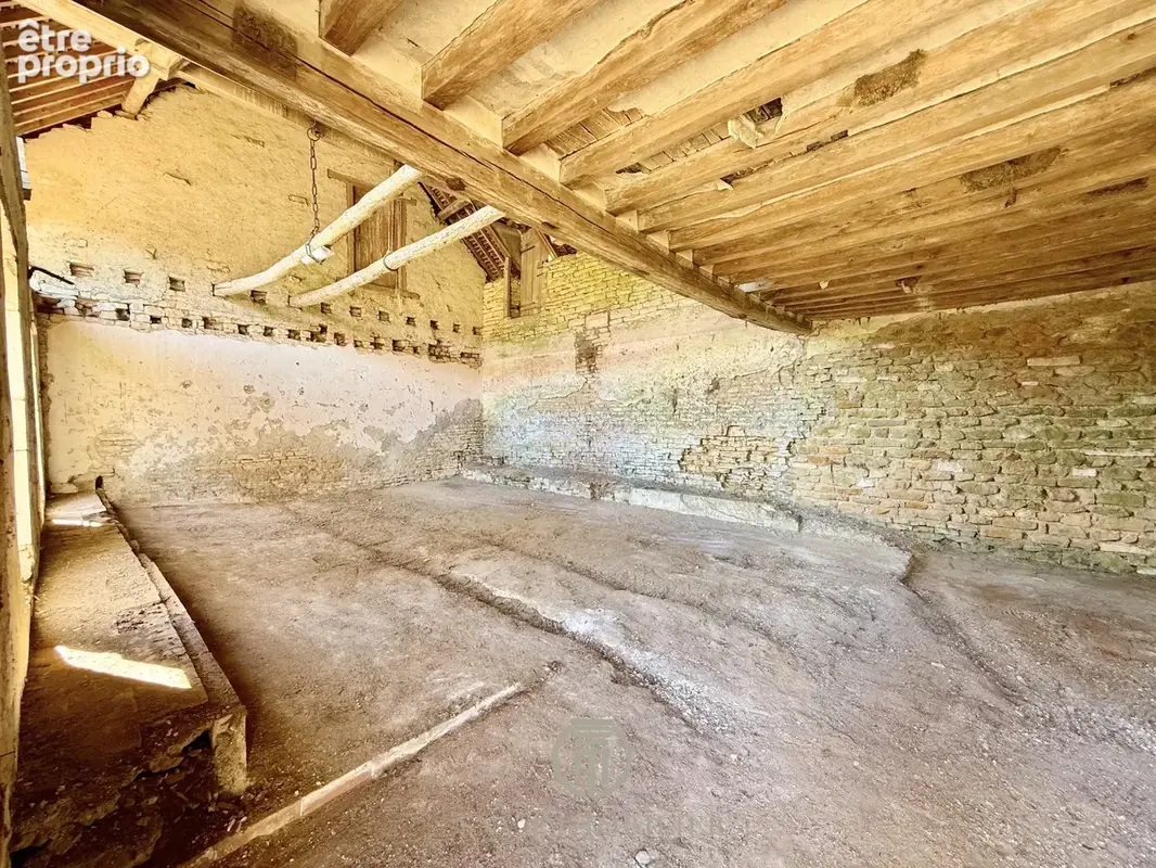 Propriété rare avec maison de maître, corps de fermé loué, tourelle et de nombreuses dépendances - photo 28