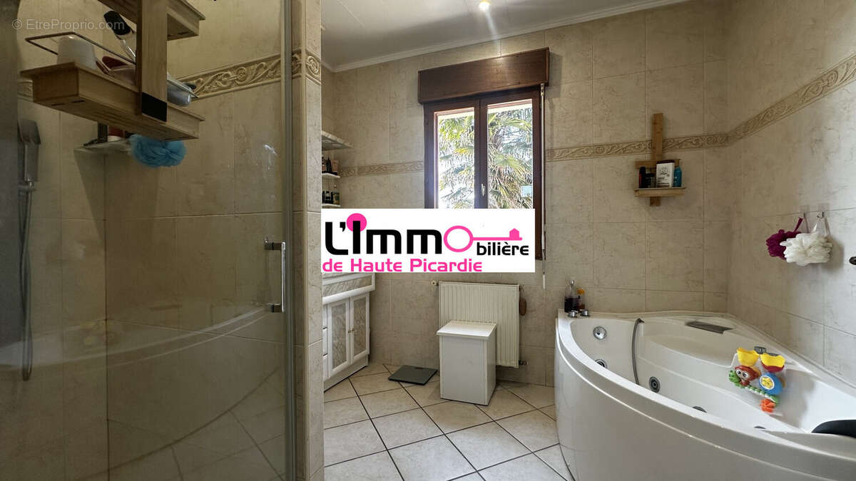 Maison 156 m² à Caix  - photo 9