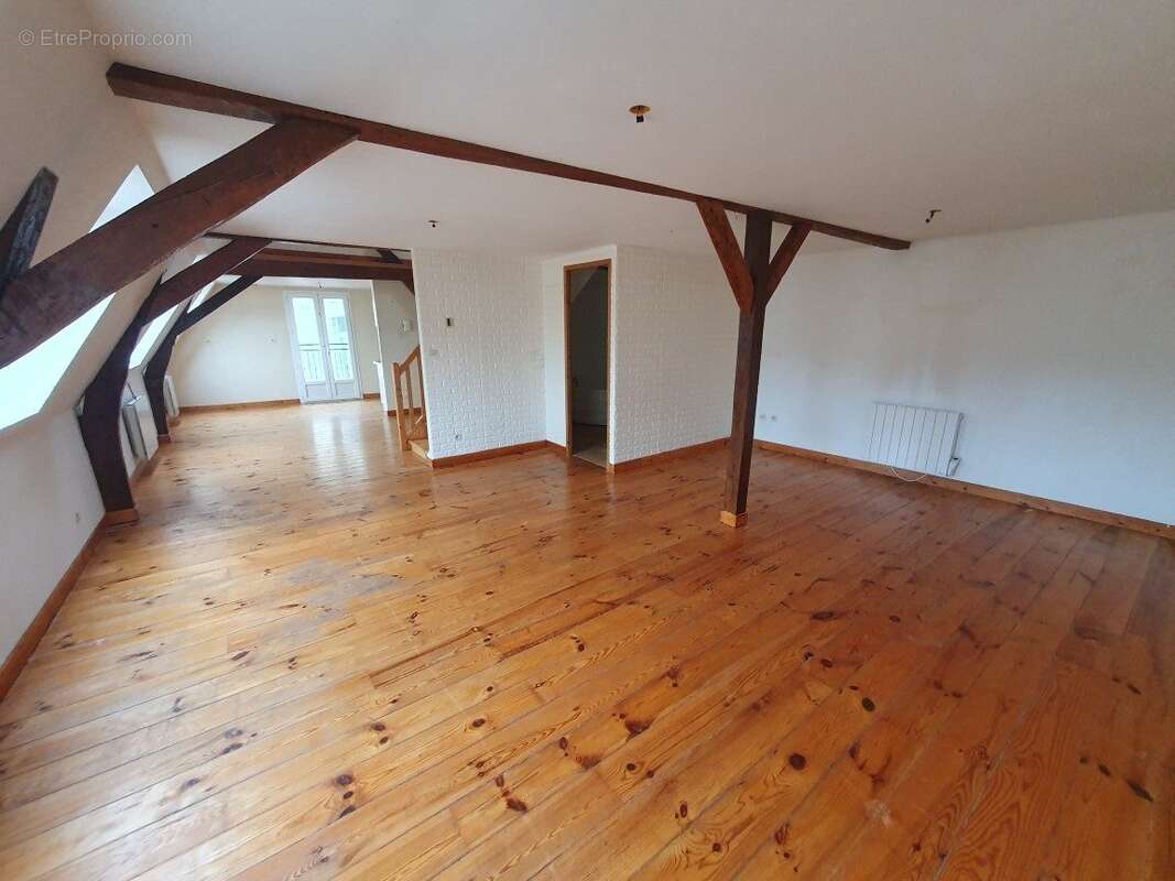 Appartement résidentiel T4 Saint-Omer - Séjour vue 2 - Appartement à SAINT-OMER