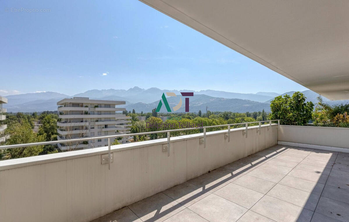 Appartement à MEYLAN