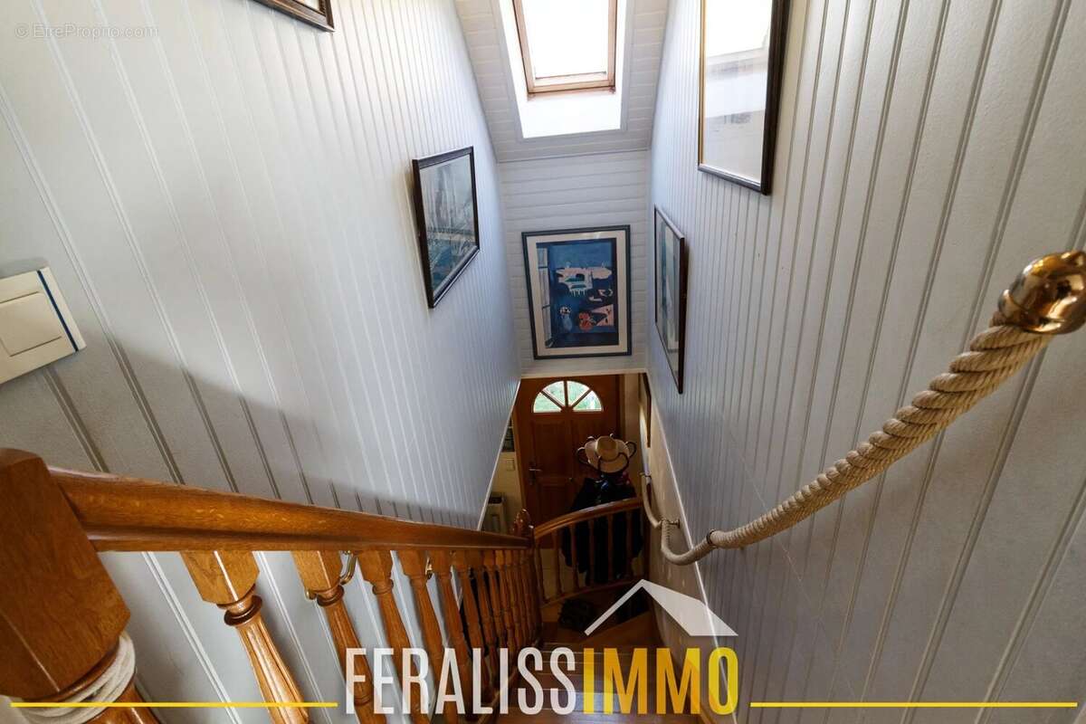 Maison à VAUX-SUR-SEINE