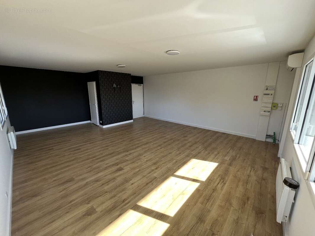 Commerce à BENESSE-MAREMNE