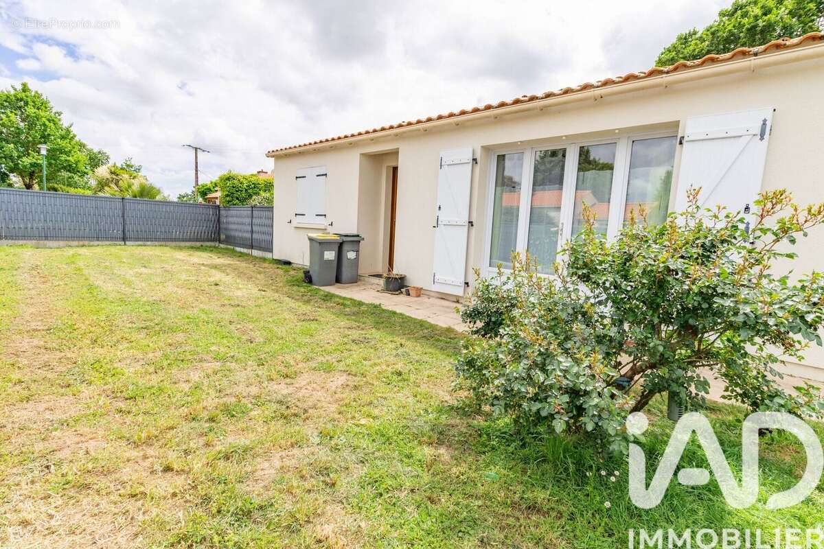 Photo 2 - Maison à SAINT-MAIXENT-SUR-VIE