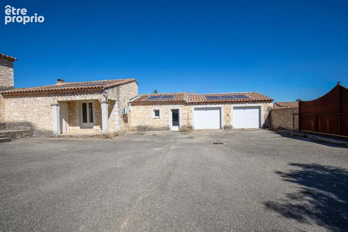 30126 Saint Laurent Des Arbres, calme,  2   jolies villas 15 pièces,  sur un terrain de 1050m2 - photo 4