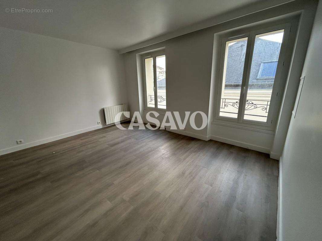 Appartement à CHARENTON-LE-PONT