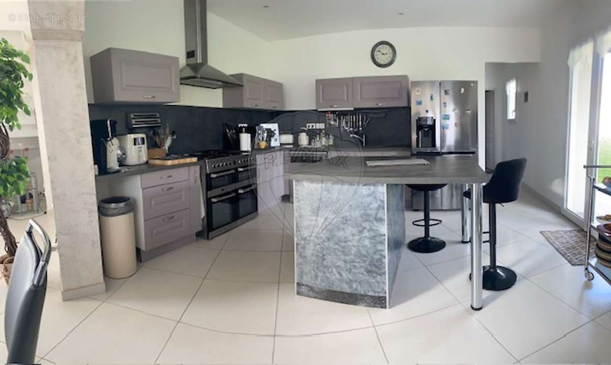 Maison à MESCHERS-SUR-GIRONDE