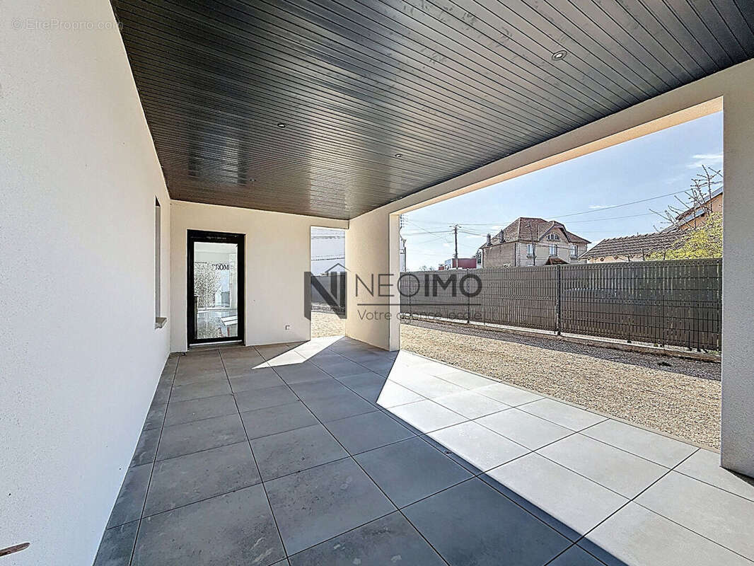 Maison à NEUFCHATEAU