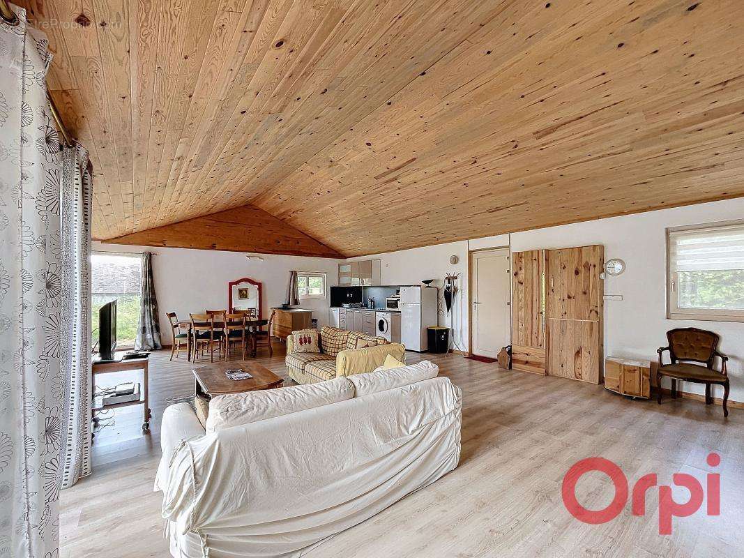 Maison à SAINT-GERMAIN-CHASSENAY