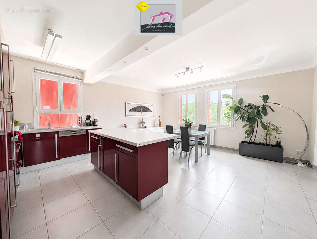 Maison T4 avec piscine et garage - photo 4