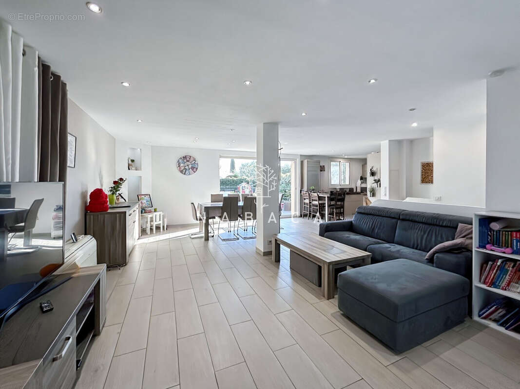 Maison à PEYMEINADE