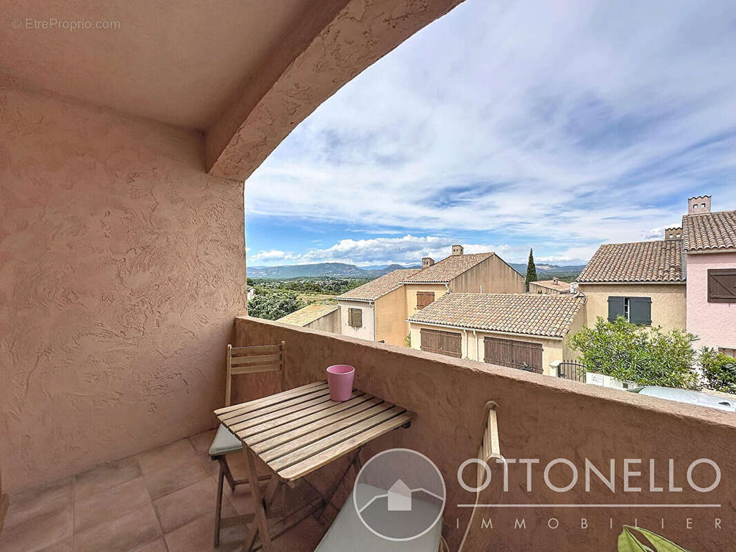 Maison à ROQUEBRUNE-SUR-ARGENS