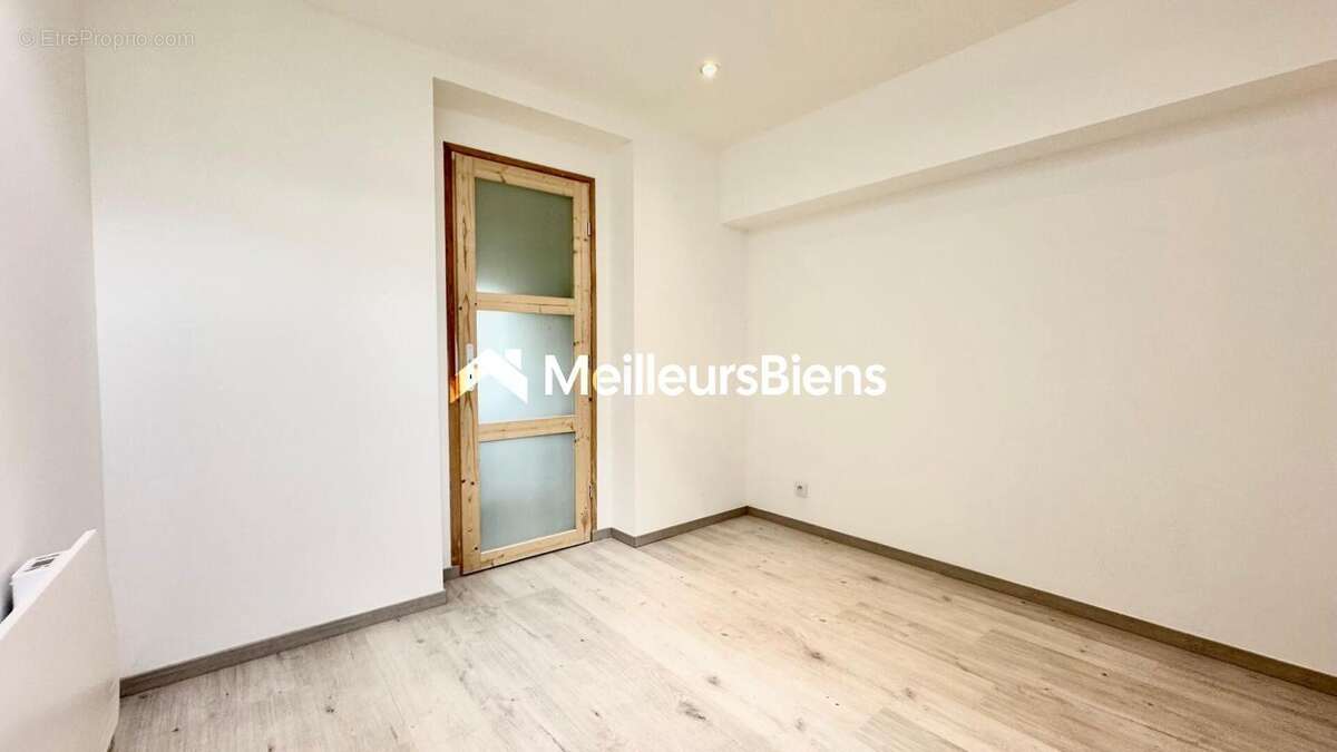 Appartement à LA CHAPELLE-DES-POTS