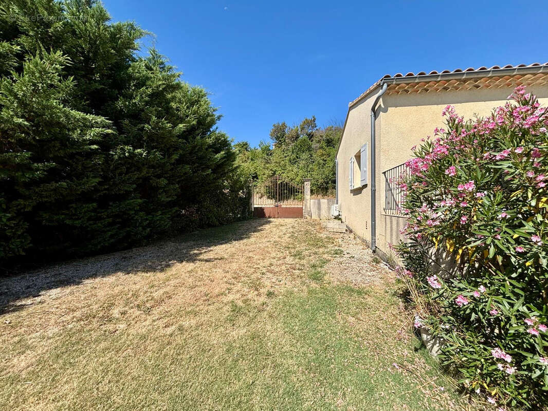 Proche grignan   villa  3  chambres avec grand terrain à colonzelle - photo 14