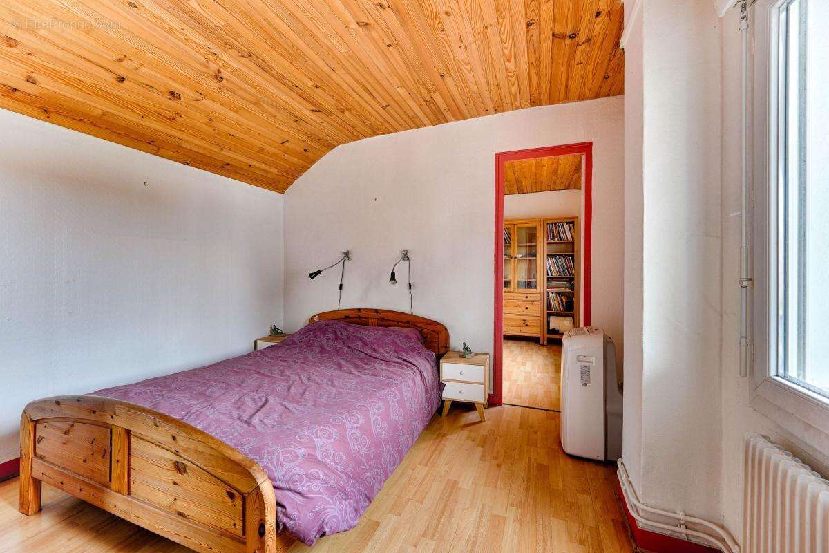 Maison à SAVIGNY-SUR-ORGE