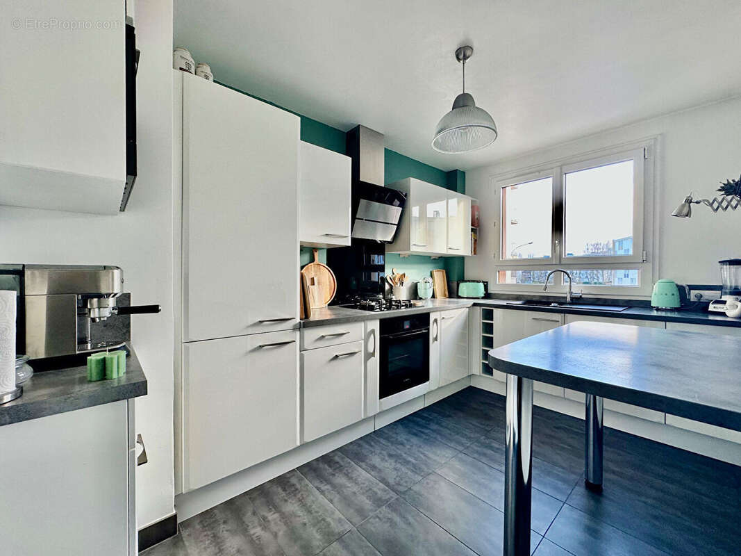 Appartement à FONTENAY-LE-FLEURY