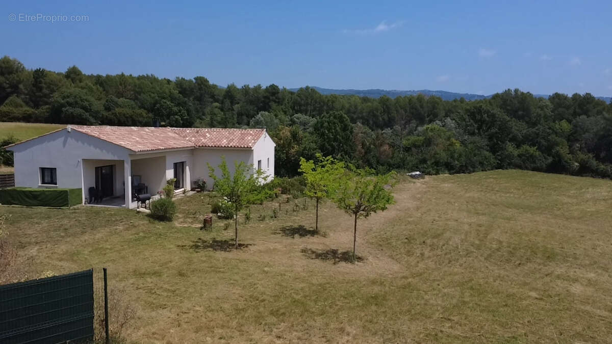 Maison à SALERNES