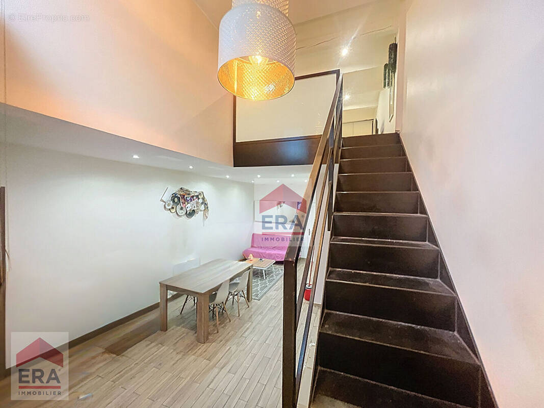 Appartement à MARSEILLE-2E