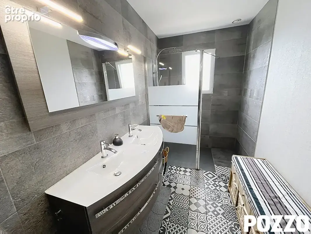 A VENDRE Maison rénovée Saint Hilaire Du Harcouet 5 pièce(s) 118 m2 - photo 10