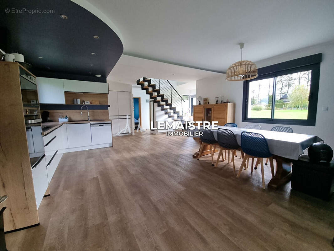 Maison à SAINT-ROMAIN-DE-COLBOSC