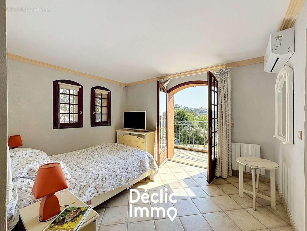 Villa - 10 pieces - 6 chambres - piscine - mandelieu-la-napoule - photo 5