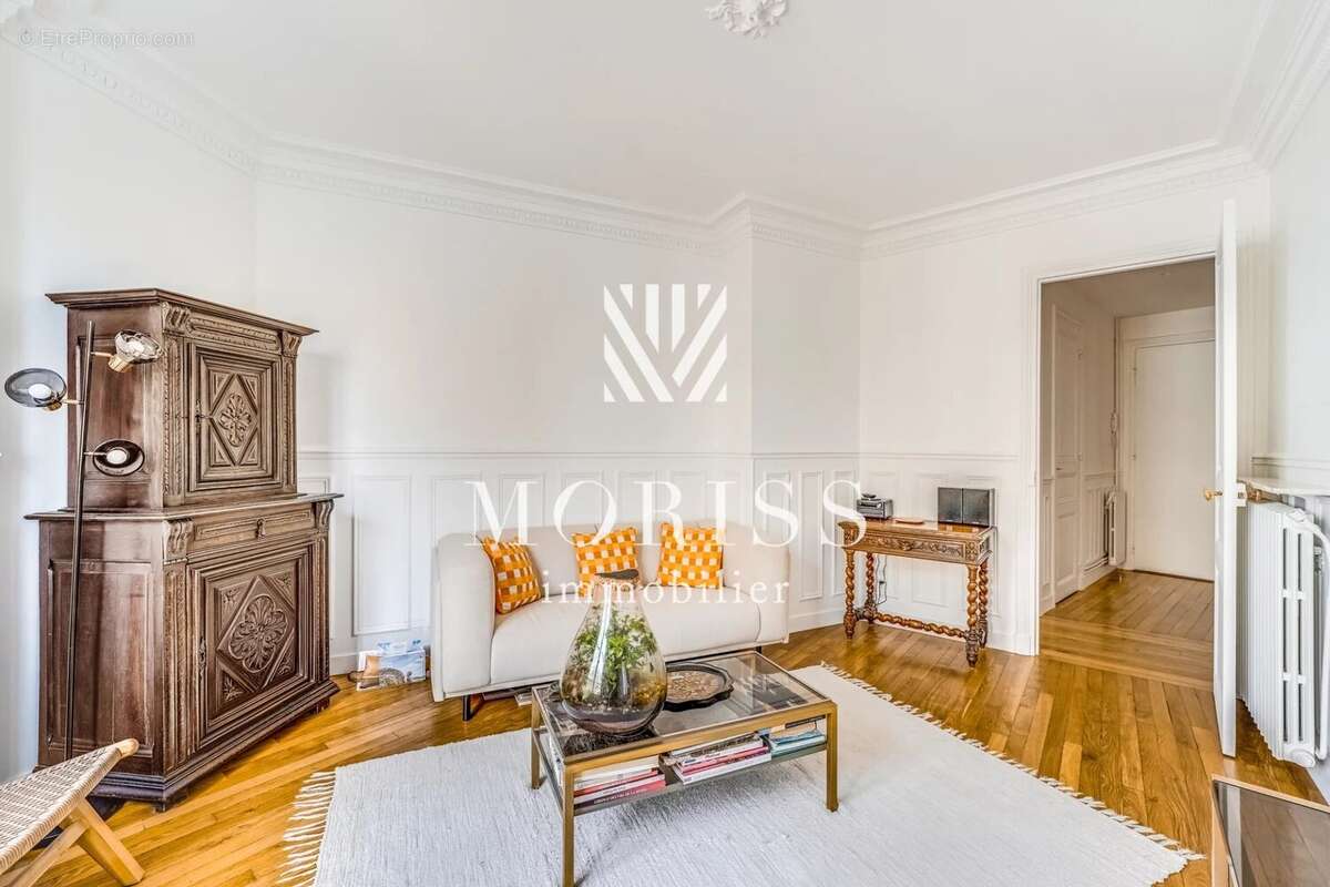 Appartement à PARIS-17E
