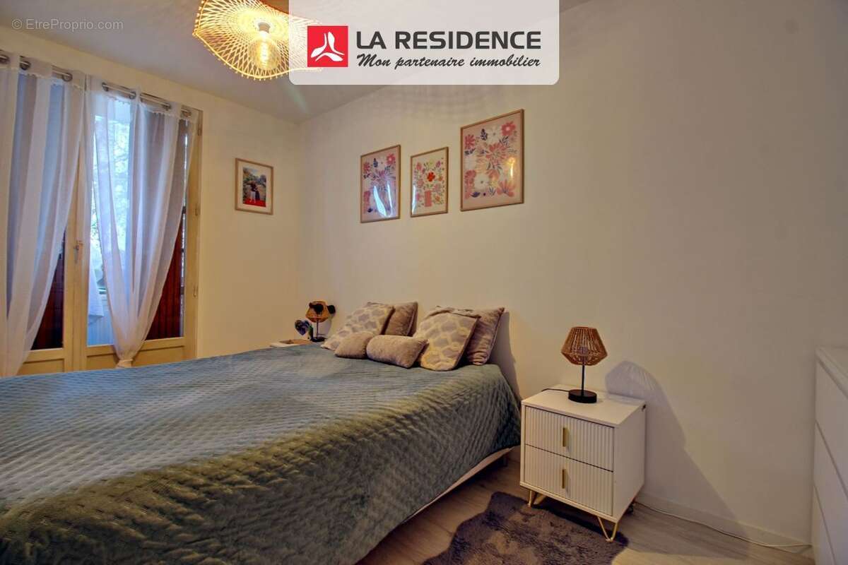 Appartement à SARTROUVILLE