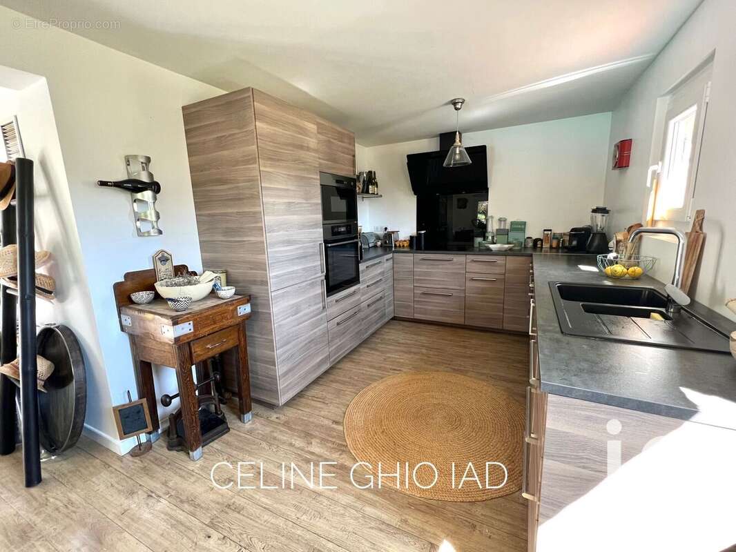 Maison 120 m² à La Cadiere-D'azur  - photo 8