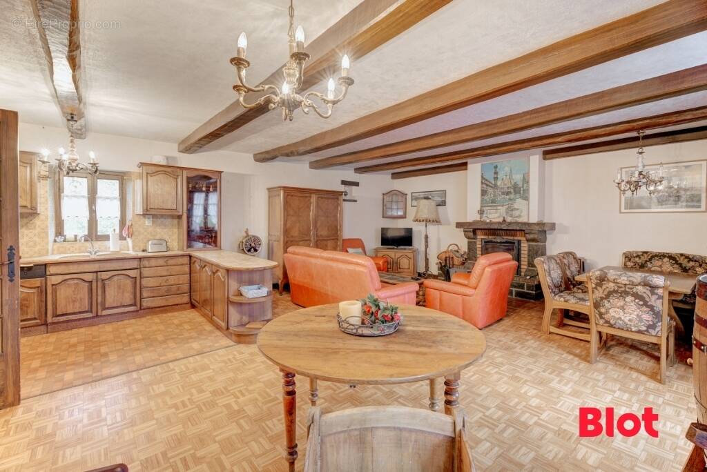 Maison à PLOUER-SUR-RANCE