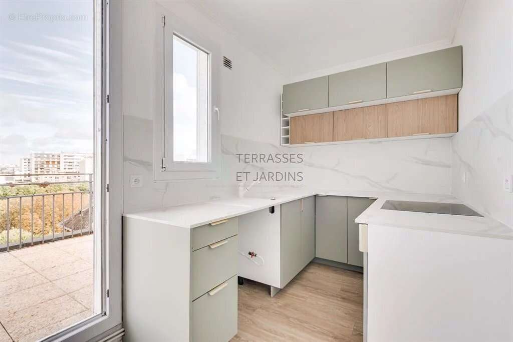 Appartement à PARIS-12E