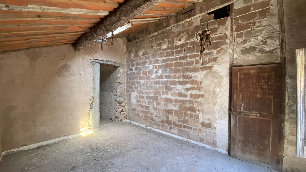 Maison à CRUZY