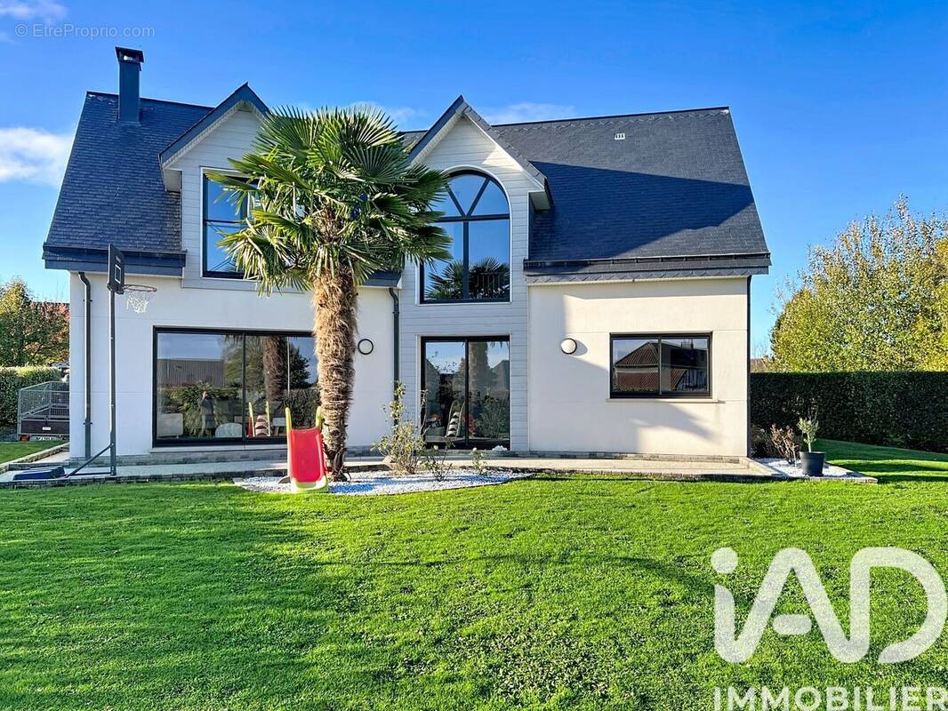 Photo 1 - Maison à ISNEAUVILLE