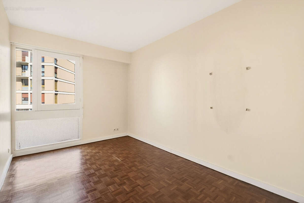 Appartement à PARIS-12E