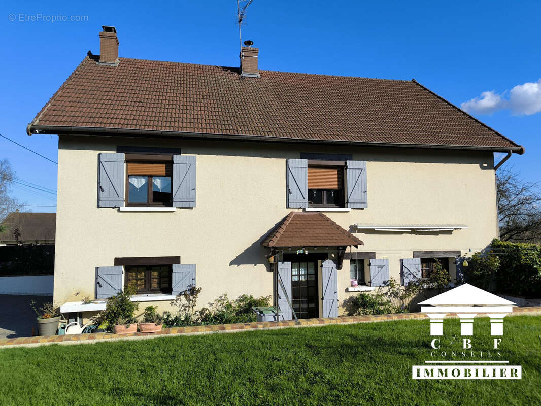 Maison à LESSARD-EN-BRESSE