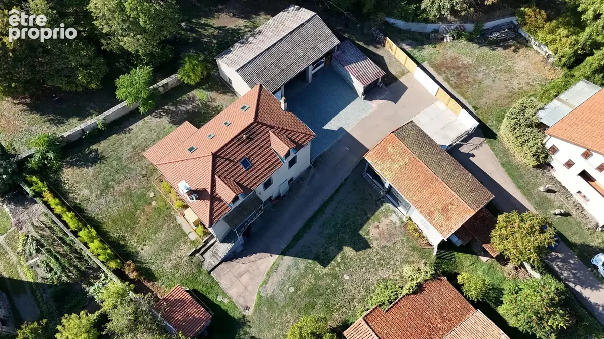 Maison à TALLENDE