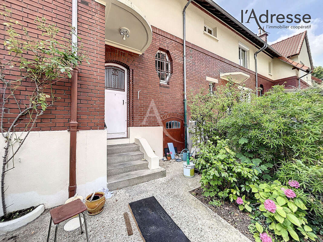 Maison à SURESNES