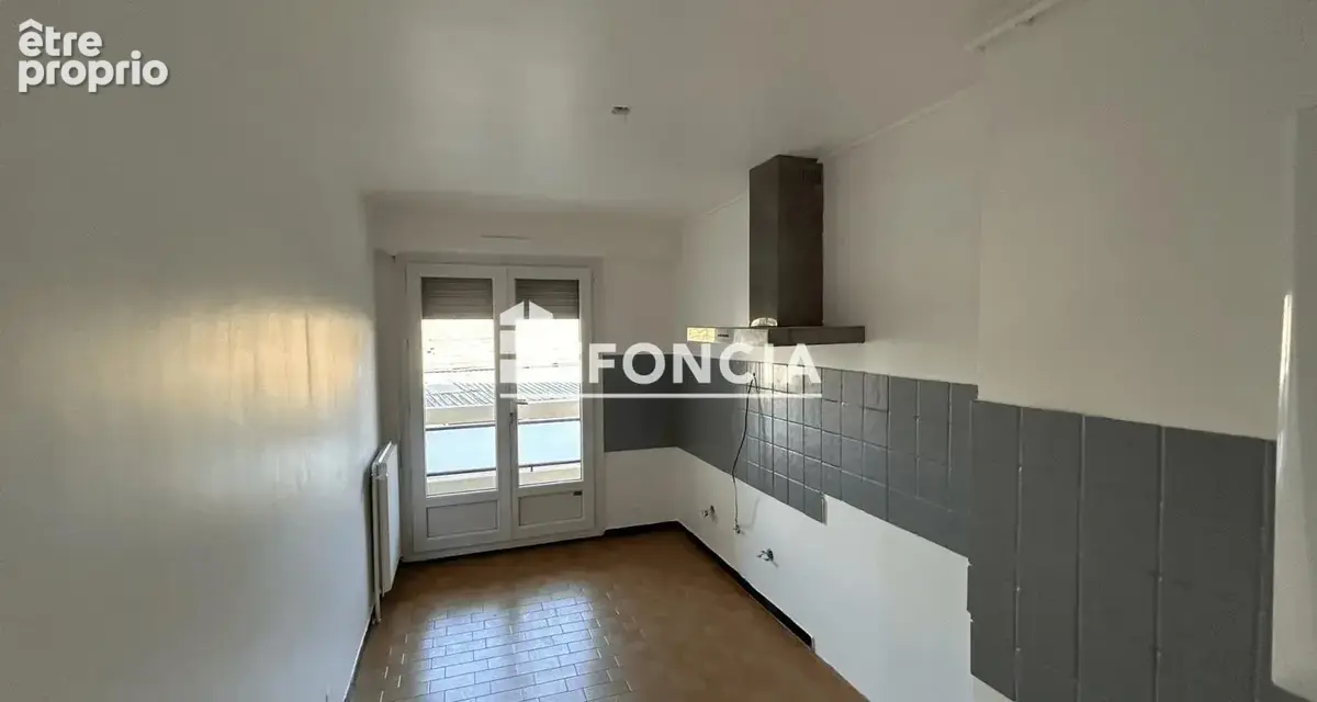 T3 75 m² avec balcon, loggia, cave et parking sécurisé – Draguignan - photo 4