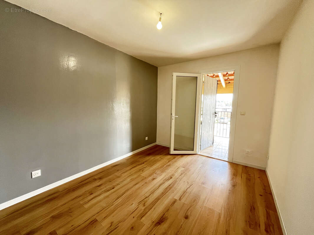 Appartement à SAINT-MAXIMIN-LA-SAINTE-BAUME