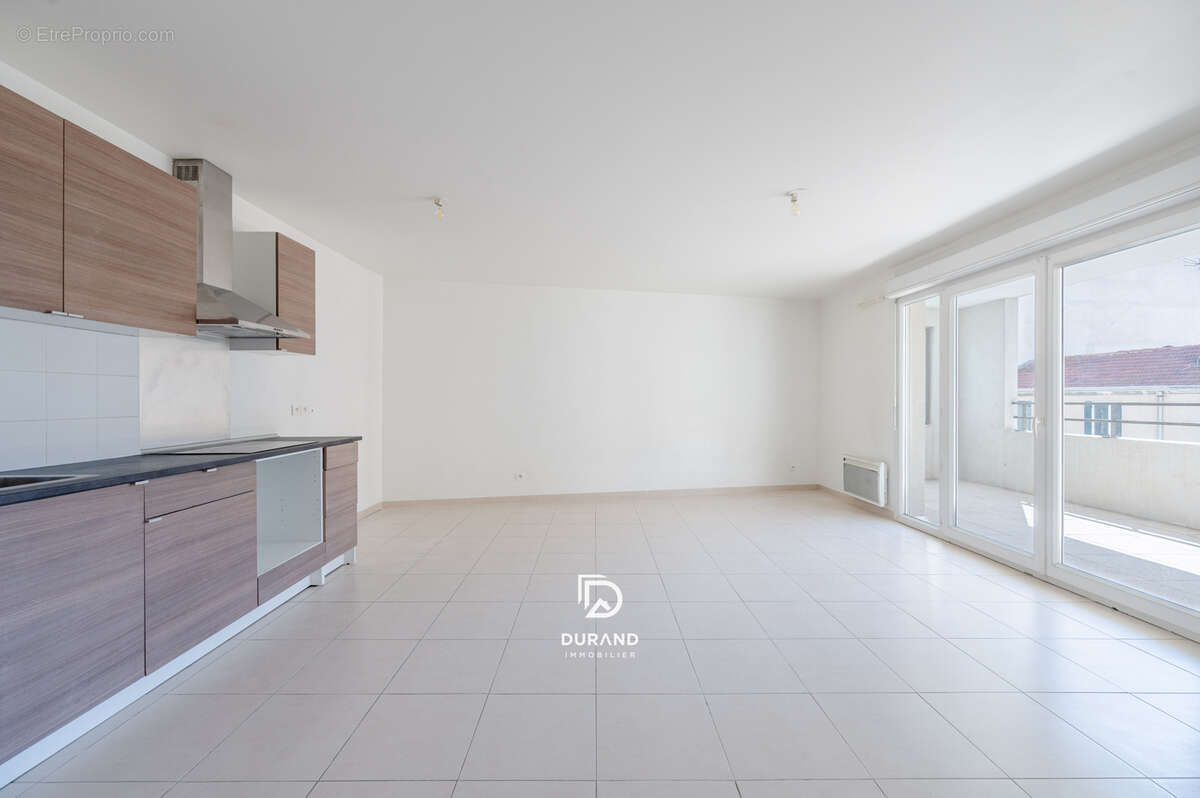 Appartement à MARSEILLE-8E