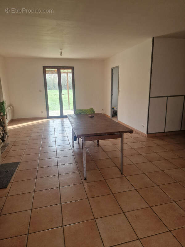 Maison à SAINT-PARDOUX-LA-RIVIERE