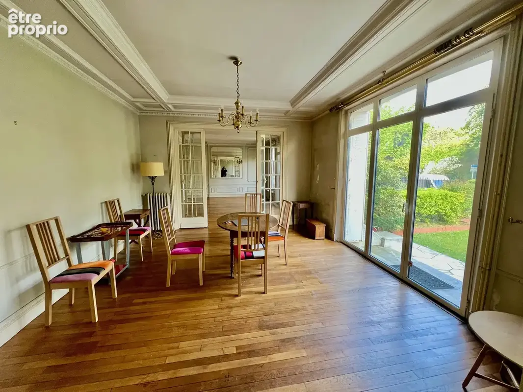 6/7 pieces  147 m2 + terrasse et jardin privatif env 85 m2 - photo 6