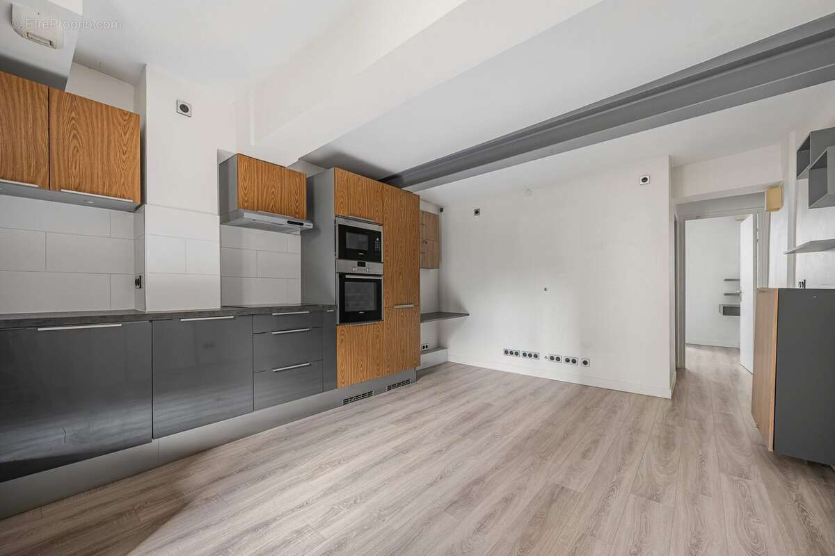 Appartement à PARIS-3E