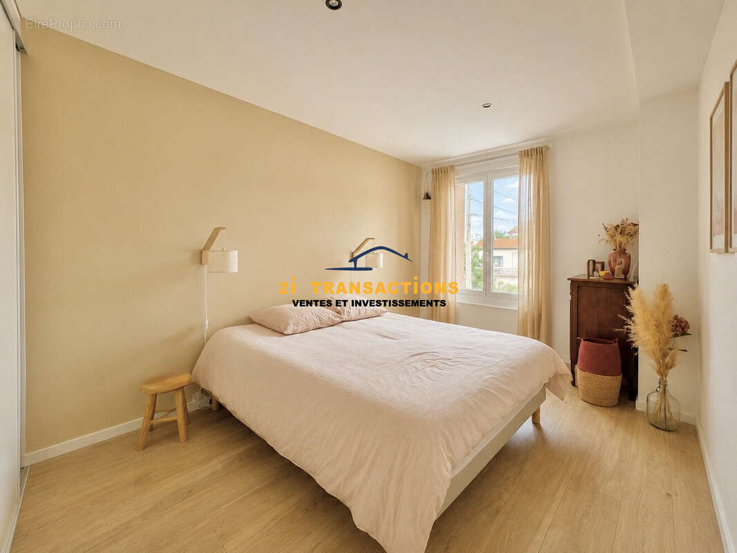 Appartement à SAINT-ETIENNE