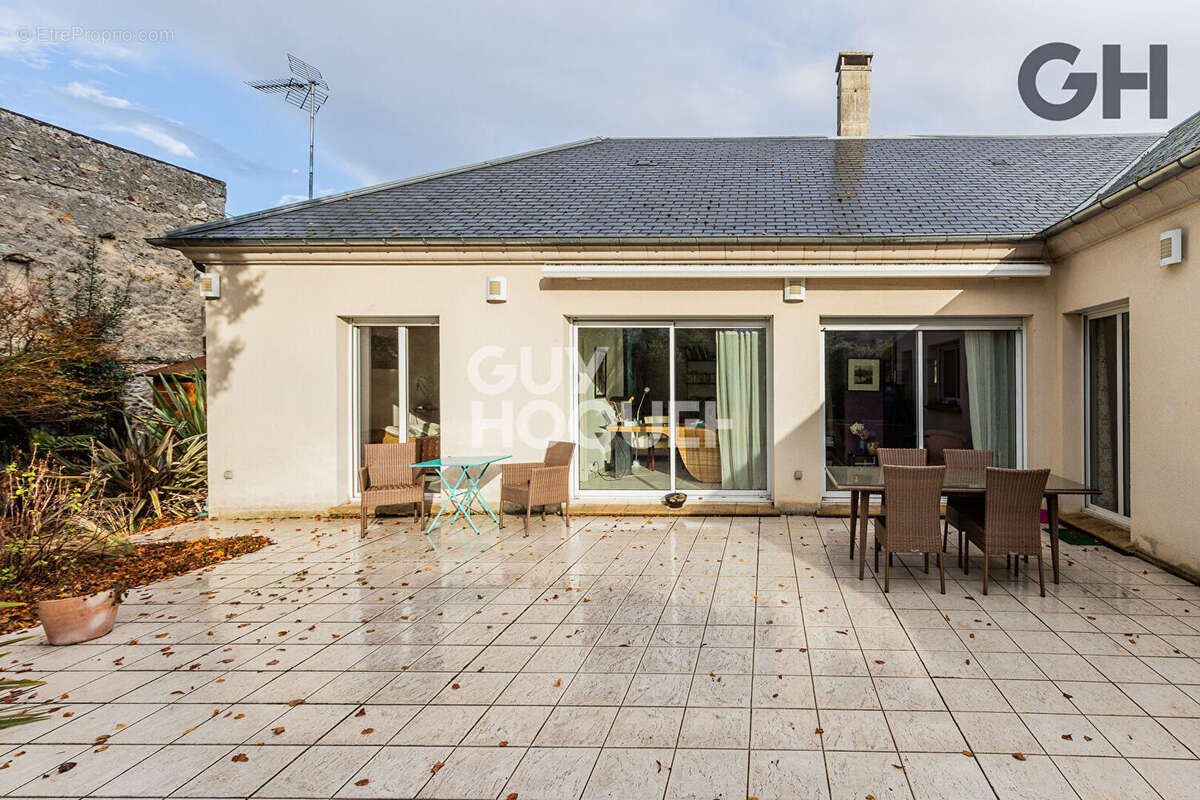 Maison à SOISY-SUR-SEINE