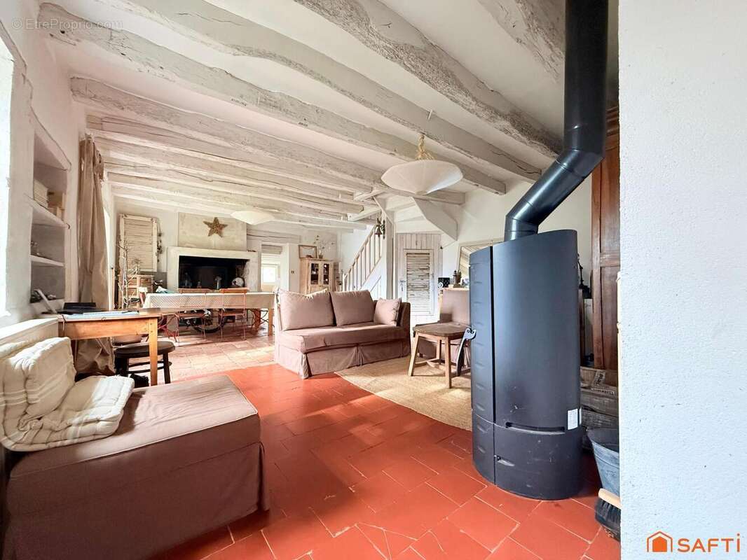 Maison 129 m² à Couesmes  - photo 2
