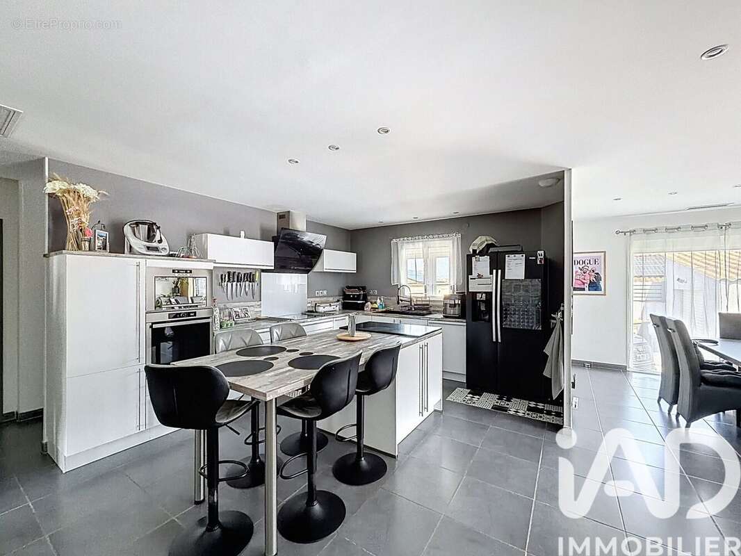 Photo 2 - Maison à ABEILHAN