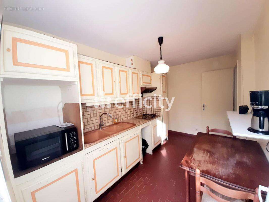 Maison à LES ANGLES